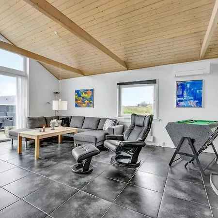 3 Bedroom Amazing In Hvide Sande *
