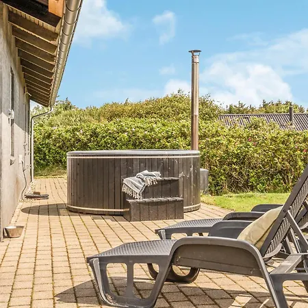 3 Bedroom Amazing In Hvide Sande