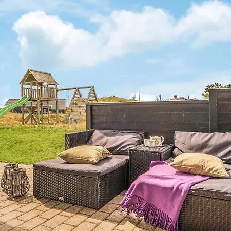3 Bedroom Amazing In Hvide Sande Holiday home